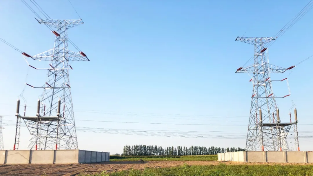 【大发welcome首页·动态】华润新能源陵城一期（50MW）风电项目220kV送出线路和35kV集电线路一次带电乐成
